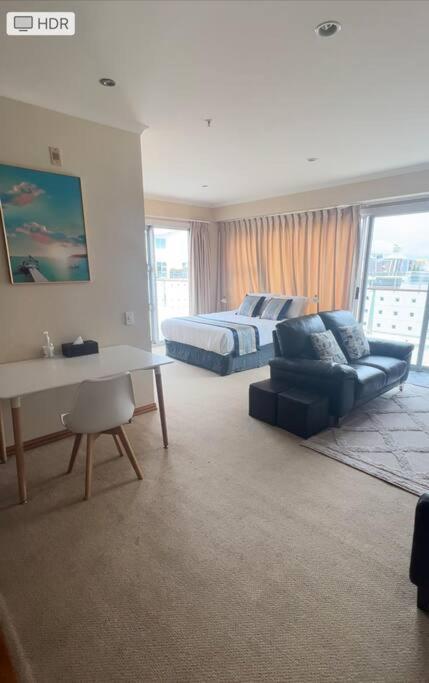 Seaview Waterfront Hotel Apt Окленд Экстерьер фото