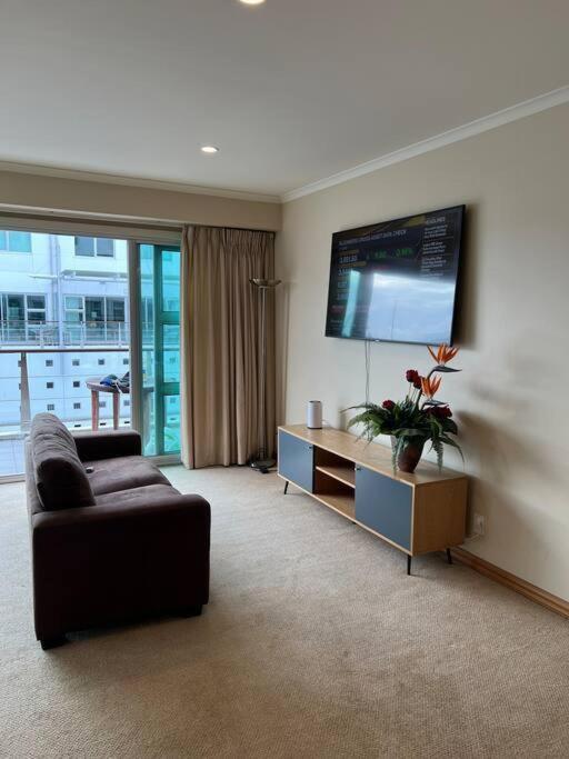 Seaview Waterfront Hotel Apt Окленд Экстерьер фото